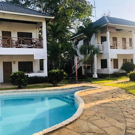 Miwa Holiday Resort Diani Beach Εξωτερικό φωτογραφία