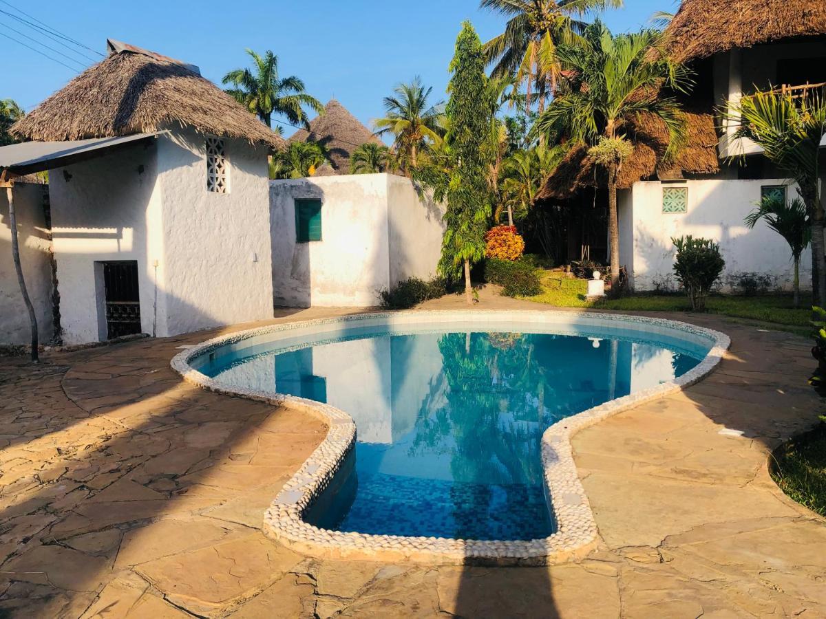 Miwa Holiday Resort Diani Beach Εξωτερικό φωτογραφία