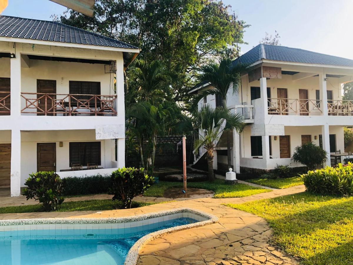 Miwa Holiday Resort Diani Beach Εξωτερικό φωτογραφία